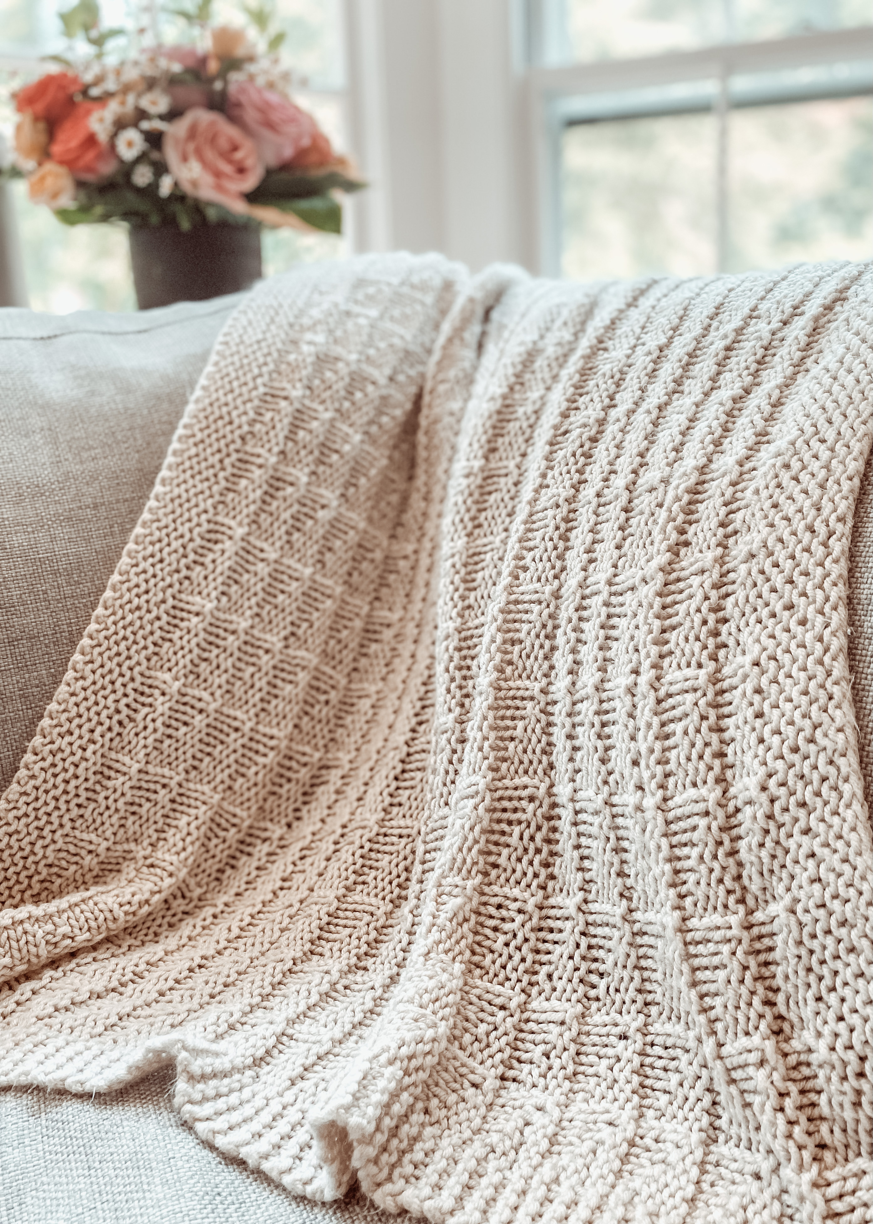 oatmeal colored handknit blanket