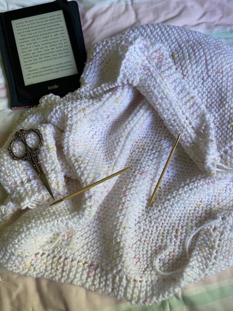 knit blanket with kindle