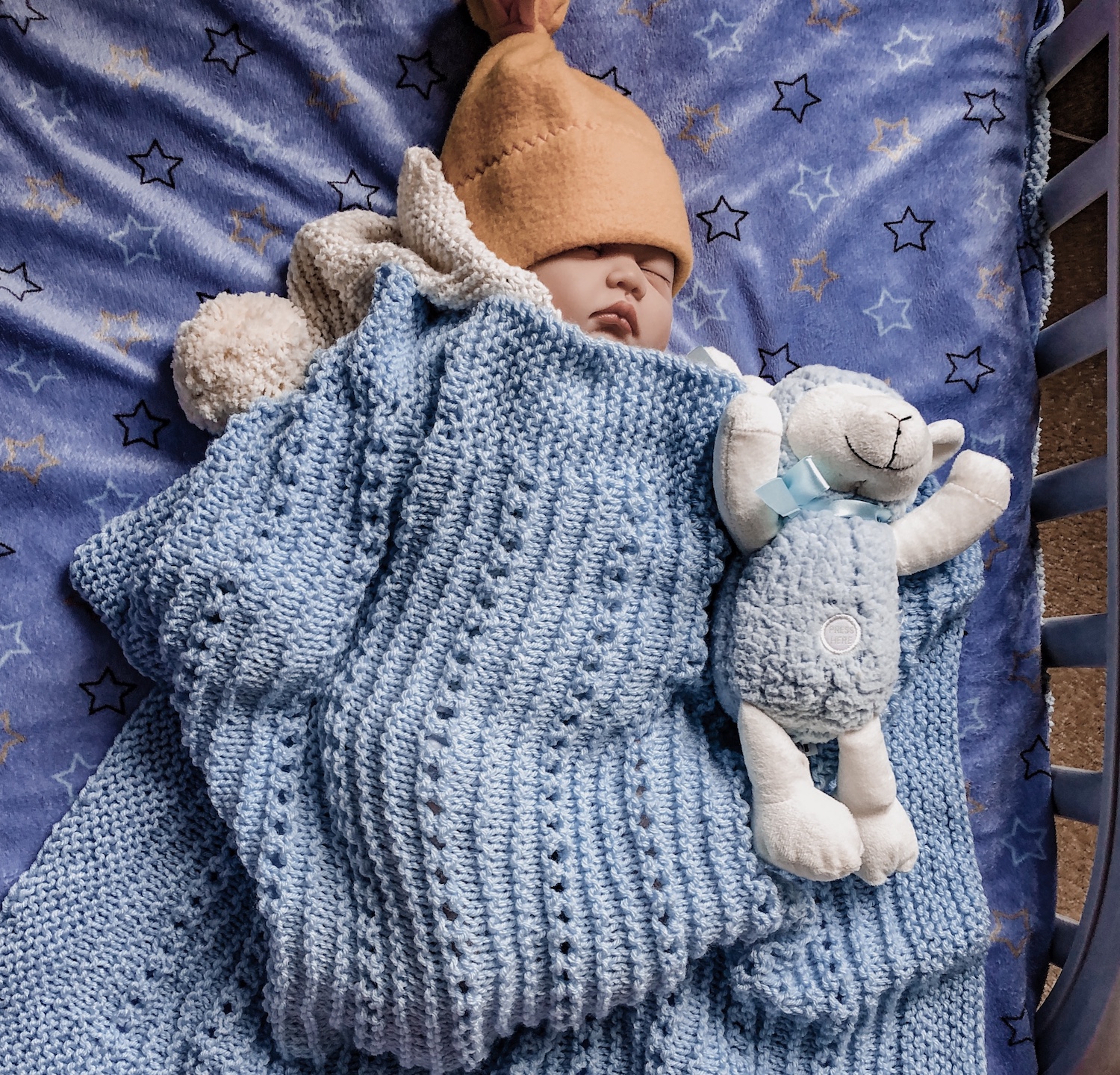 How to Knit a Cuddly Soft Baby Blanket - candyloucreations